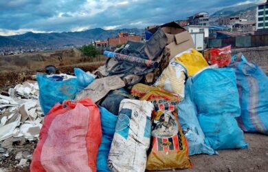 MUNICIPALIDAD DE SAN SEBASTIÁN EJECUTA JORNADA DE LIMPIEZA Y LANZA CAMPAÑA DE VALORIZACIÓN AMBIENTAL EN EL ANILLO VIAL AL FINAL DEL AEROPUERTO DE CUSCO